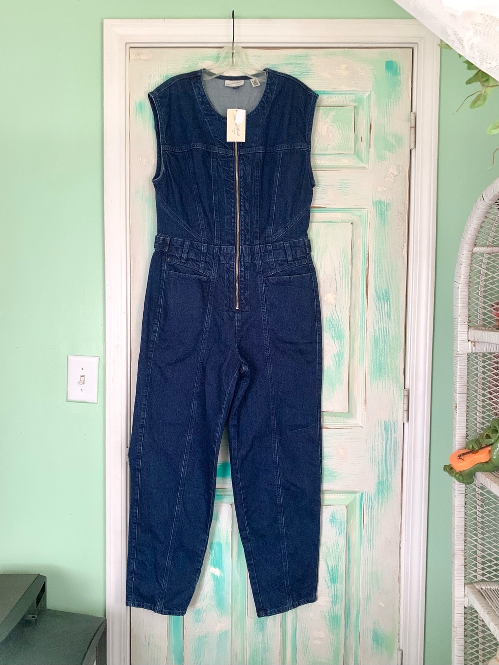 NEW Universal Thread Dark Wash Denim Sleeveless Jumpsuit Size 8
